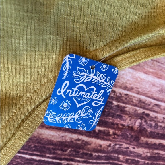 Women’s Free People Intimately 70s Green Tank Size M NWT - Picture 7 of 7